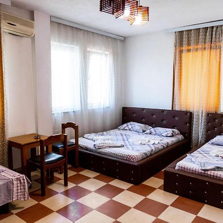 פרישטינה Hotel United מראה חיצוני תמונה