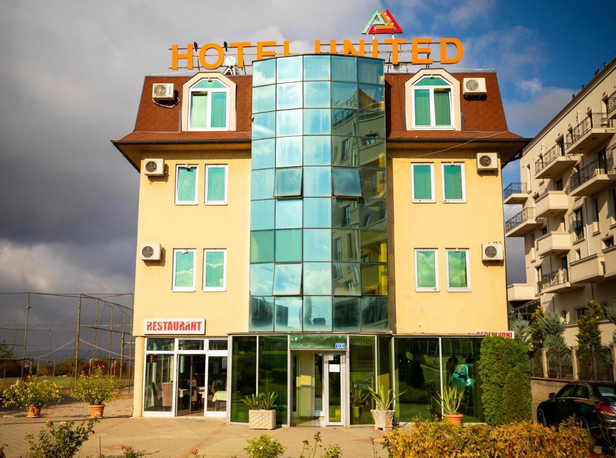פרישטינה Hotel United מראה חיצוני תמונה