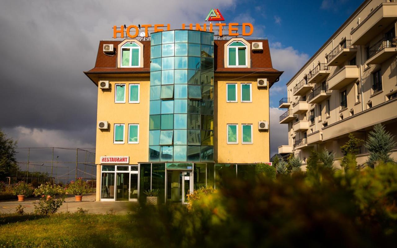 פרישטינה Hotel United מראה חיצוני תמונה