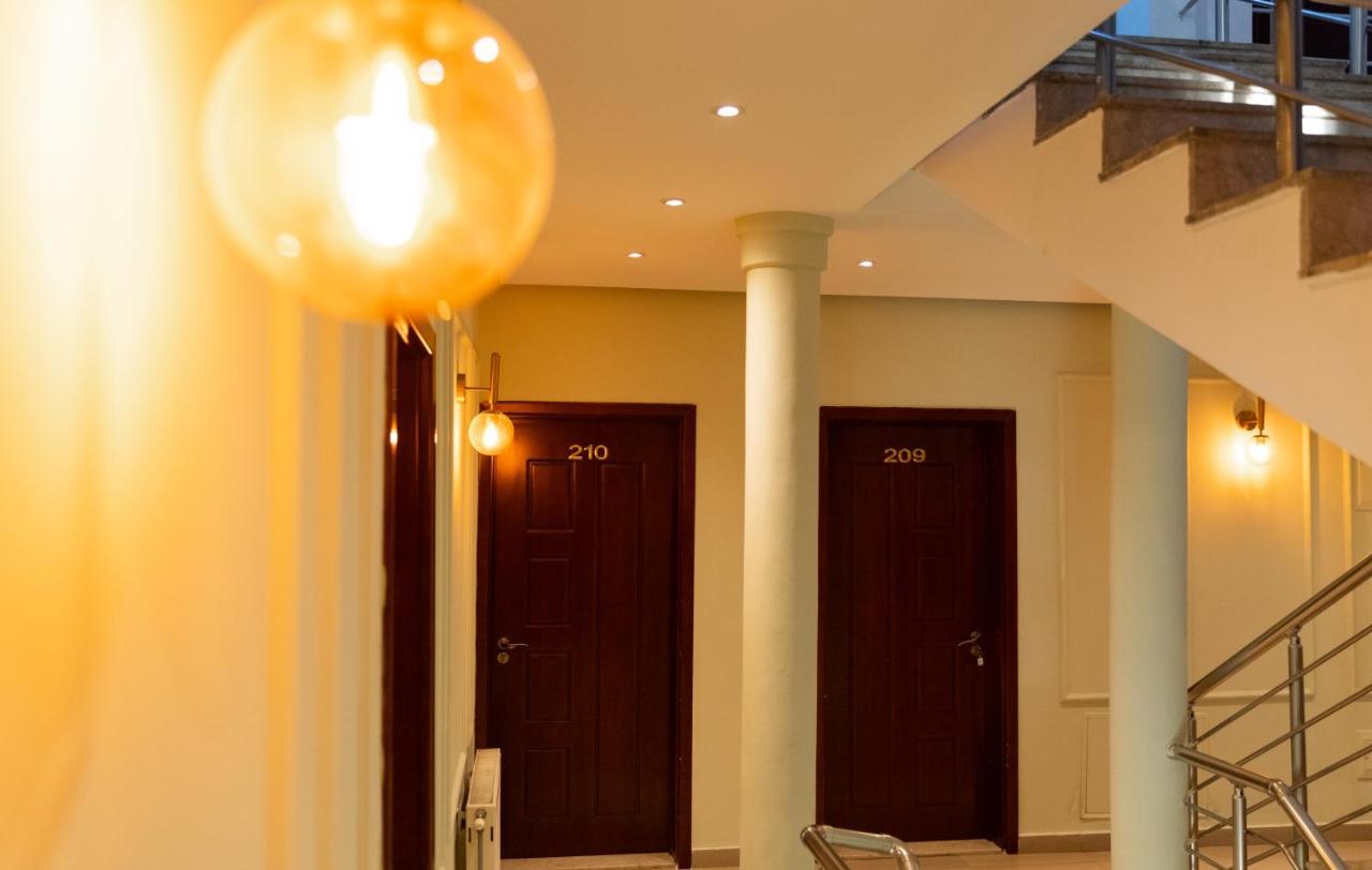 פרישטינה Hotel United מראה חיצוני תמונה
