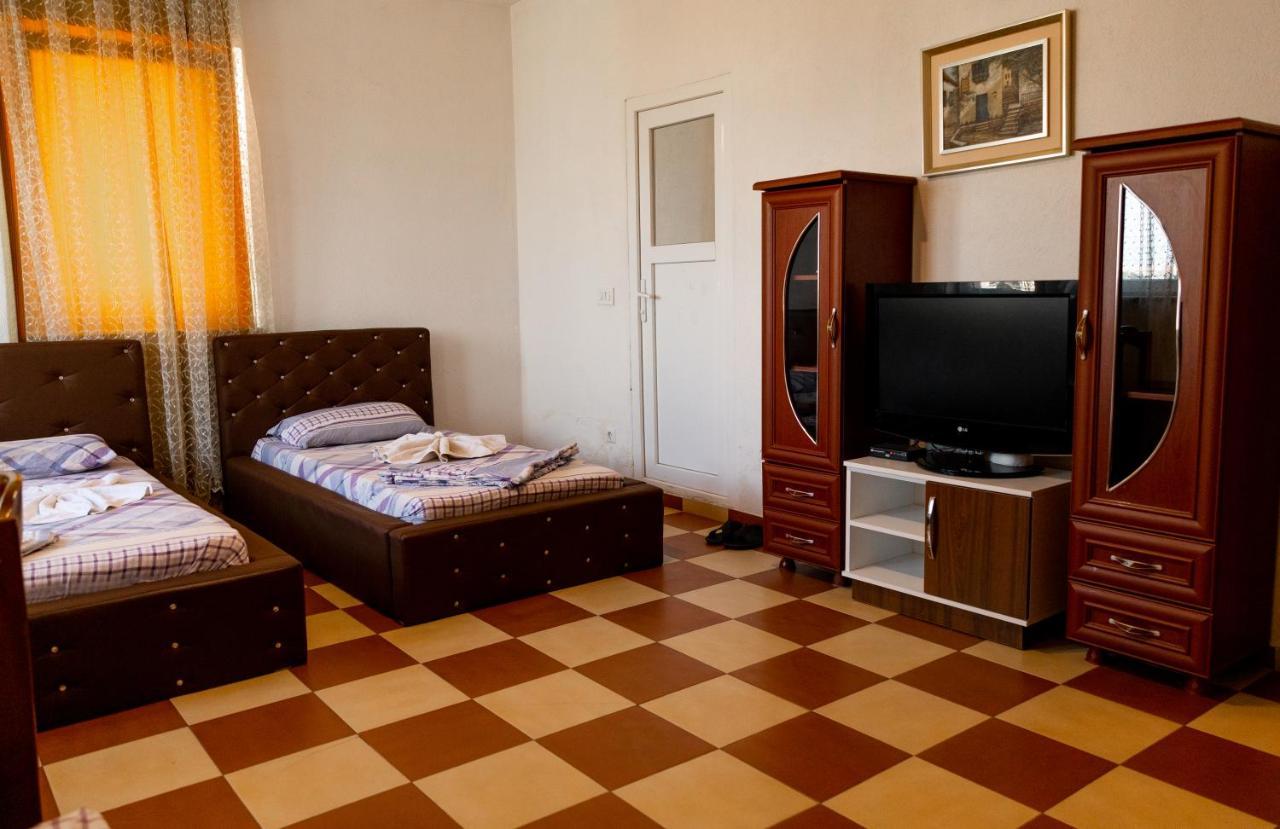 פרישטינה Hotel United מראה חיצוני תמונה