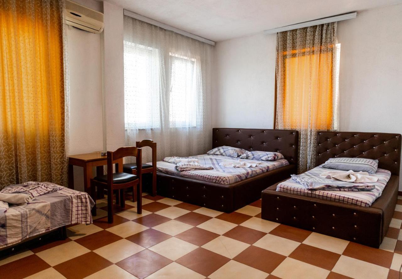 פרישטינה Hotel United מראה חיצוני תמונה