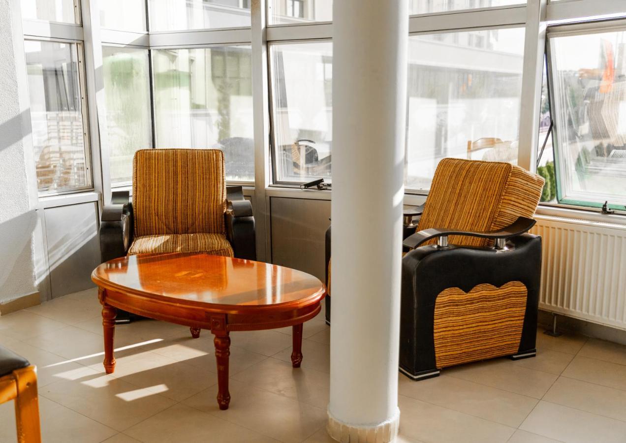 פרישטינה Hotel United מראה חיצוני תמונה