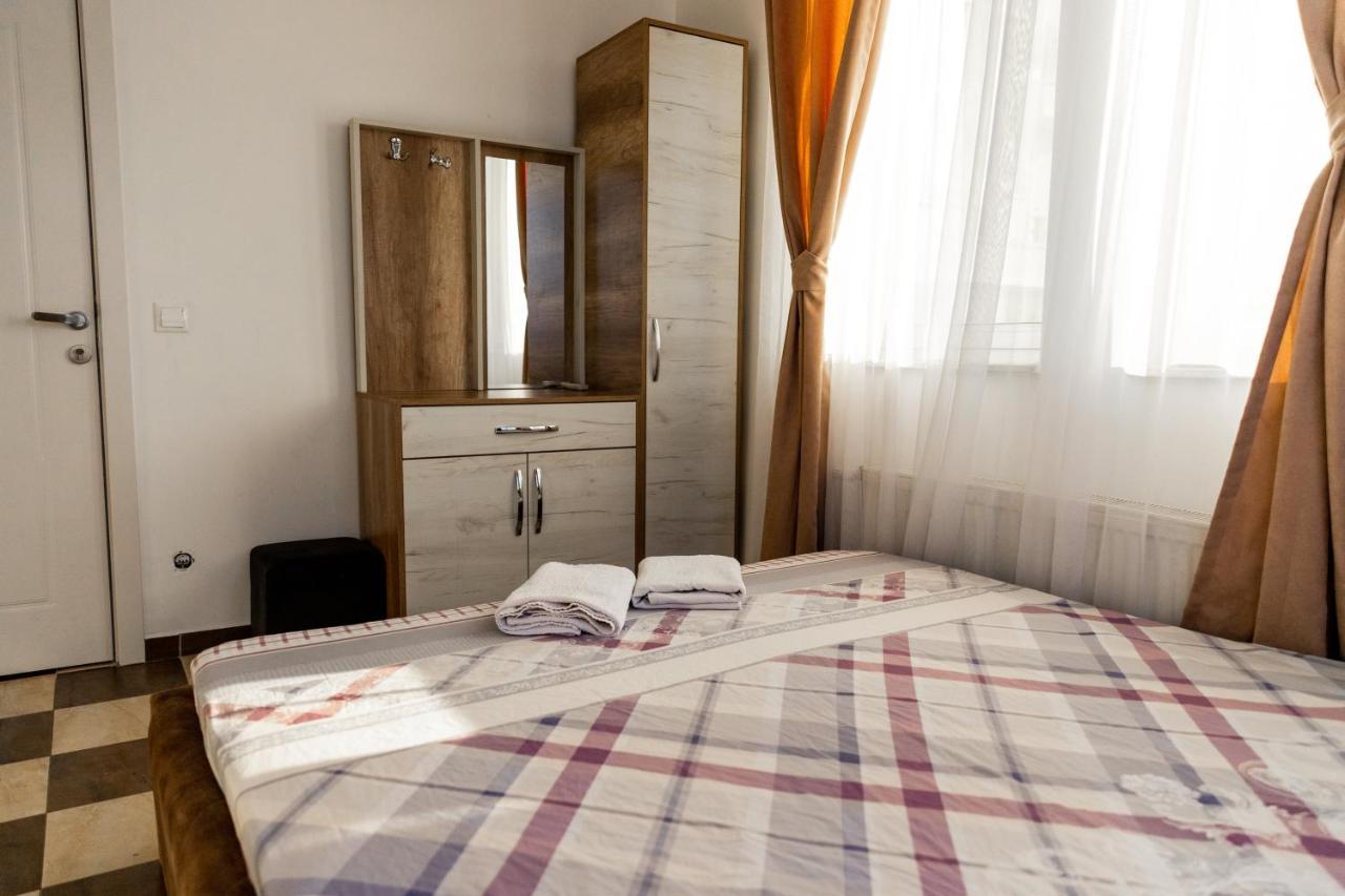 פרישטינה Hotel United מראה חיצוני תמונה