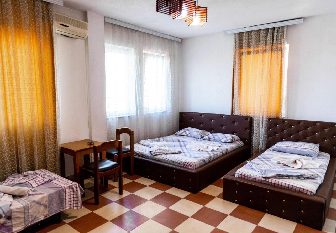 פרישטינה Hotel United מראה חיצוני תמונה