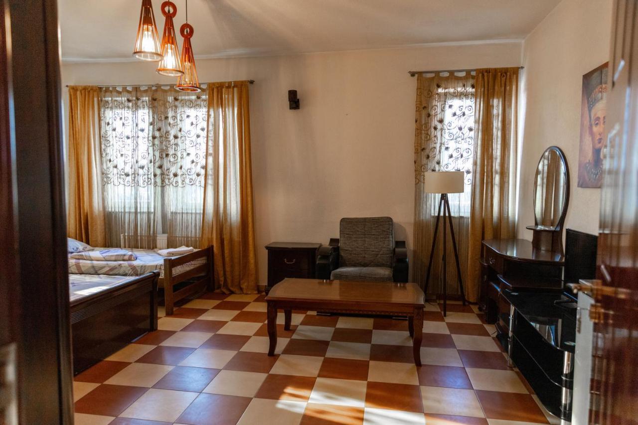 פרישטינה Hotel United מראה חיצוני תמונה